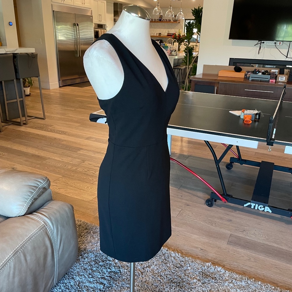 LUCEN by nikibiki dress